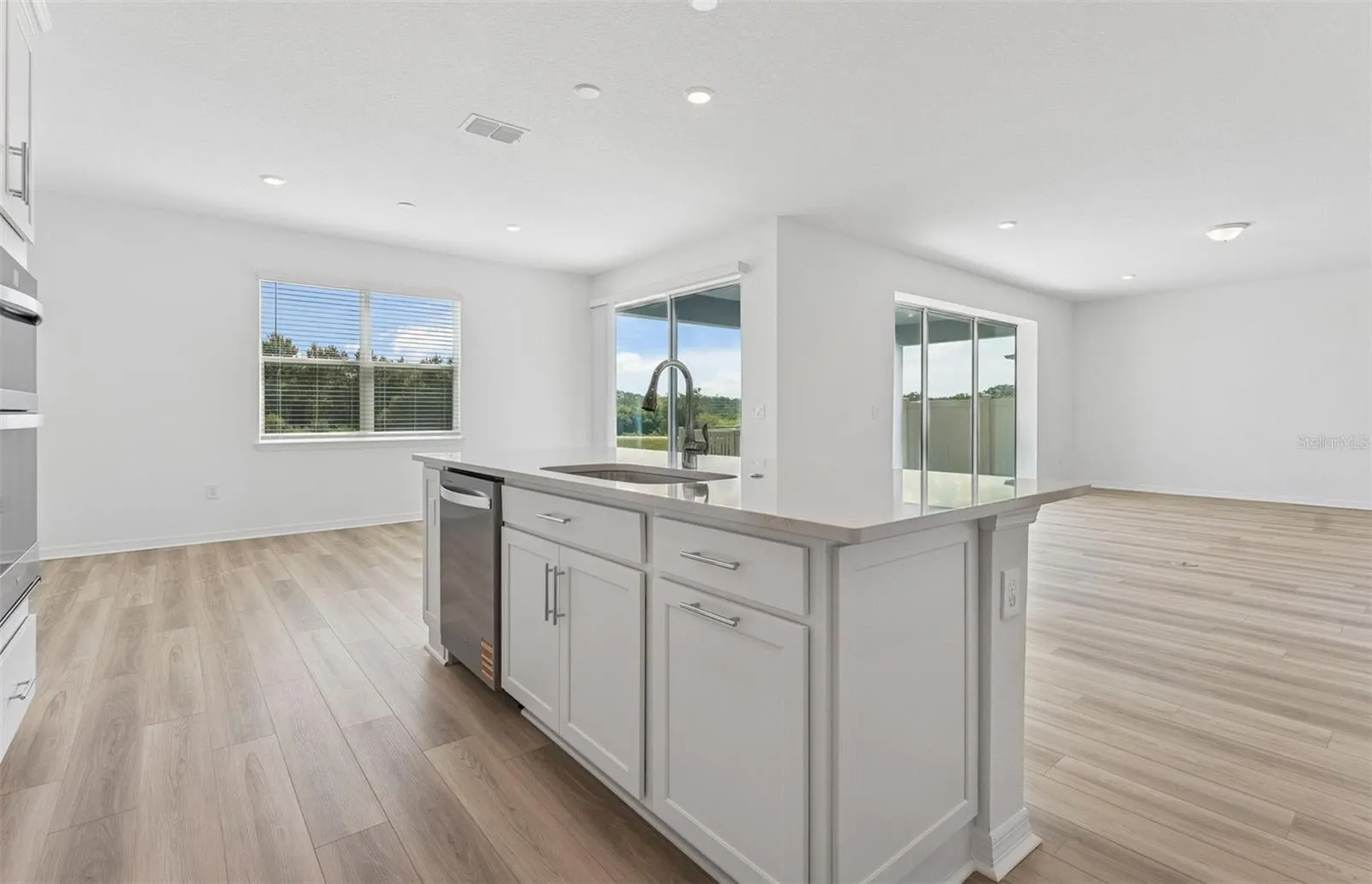 1731 RUBY LN