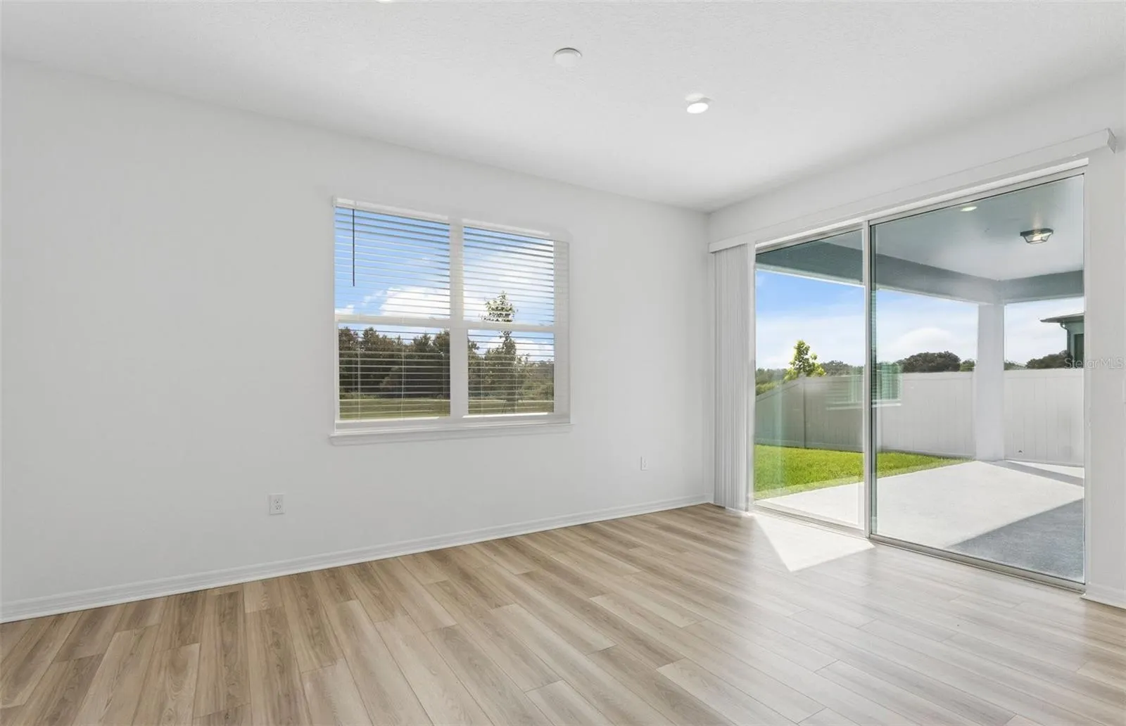 1731 RUBY LN