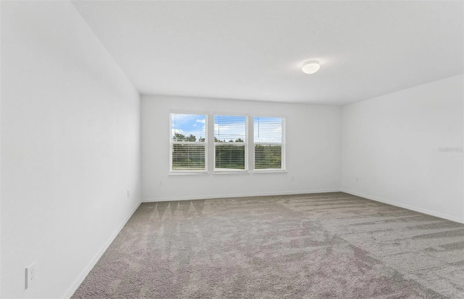 1731 RUBY LN