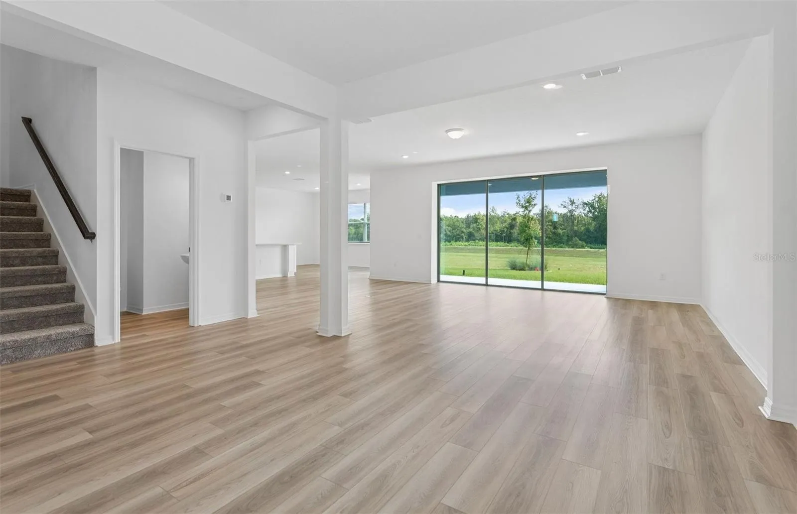 1731 RUBY LN