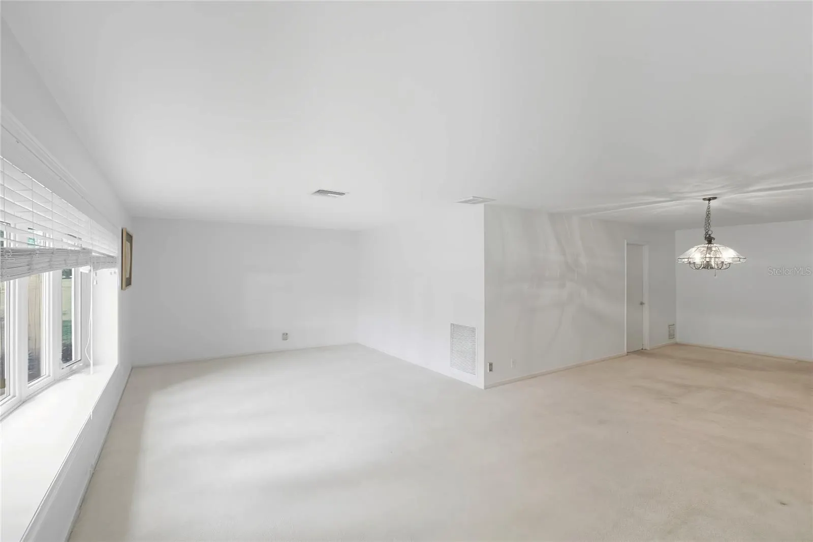 1505 N ARCADIA AVE