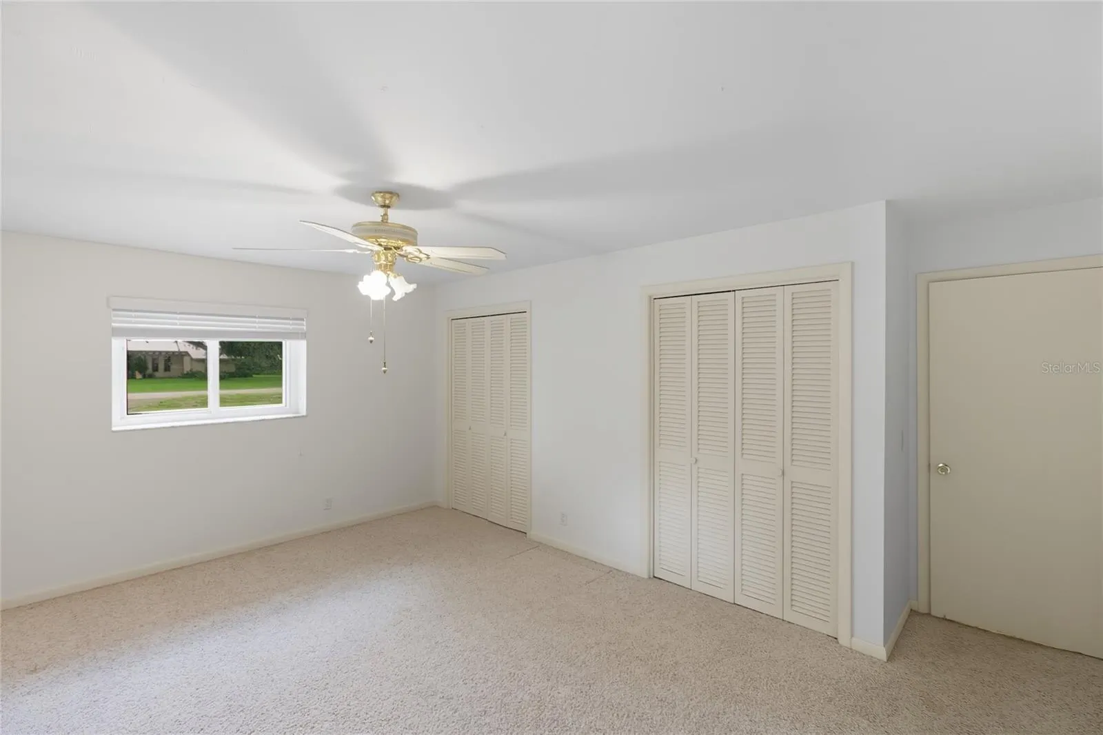 1505 N ARCADIA AVE