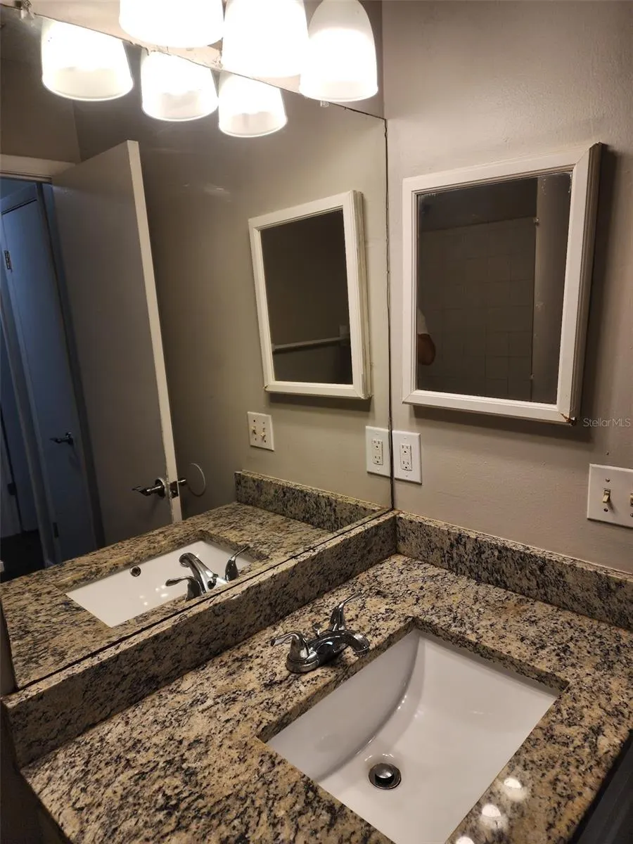 9502 FIELDVIEW CIR