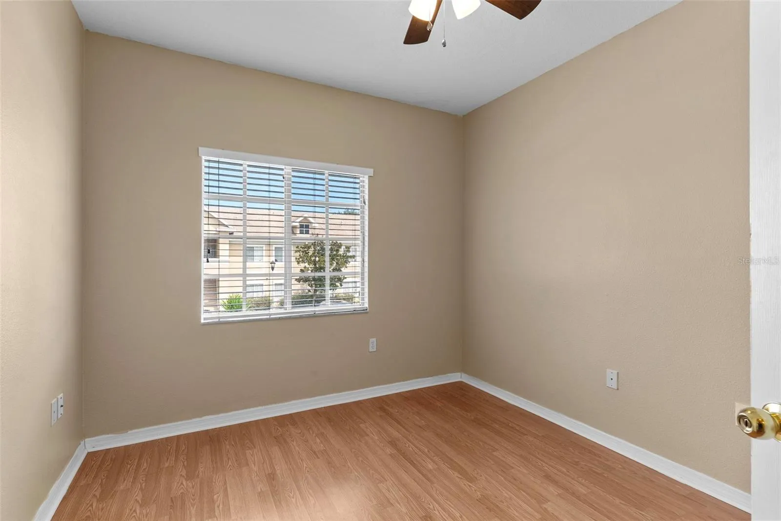 9505 AMBERDALE CT #201, #201