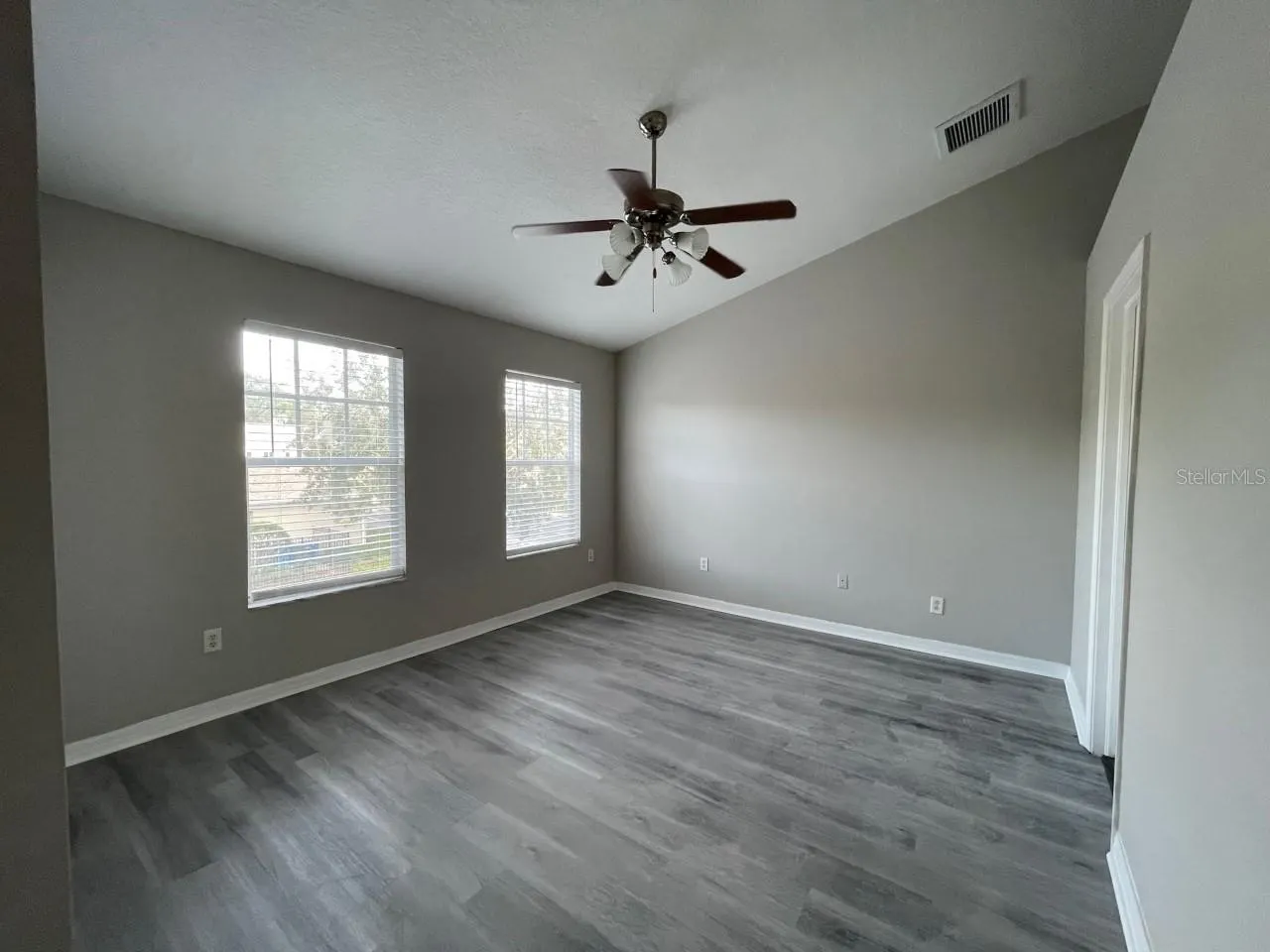 11033 BLACK SWAN CT