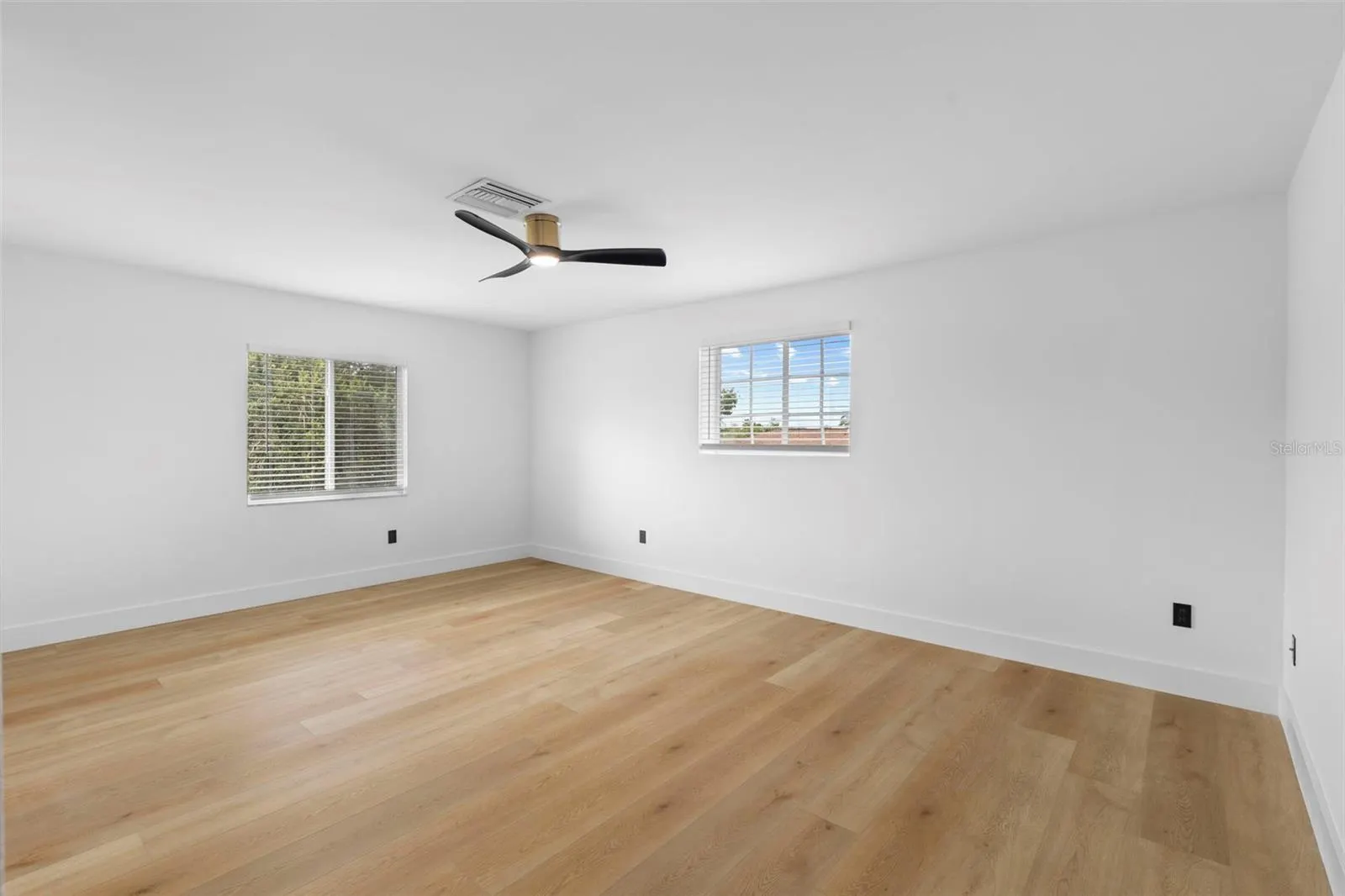1338 FLAXWOOD AVE