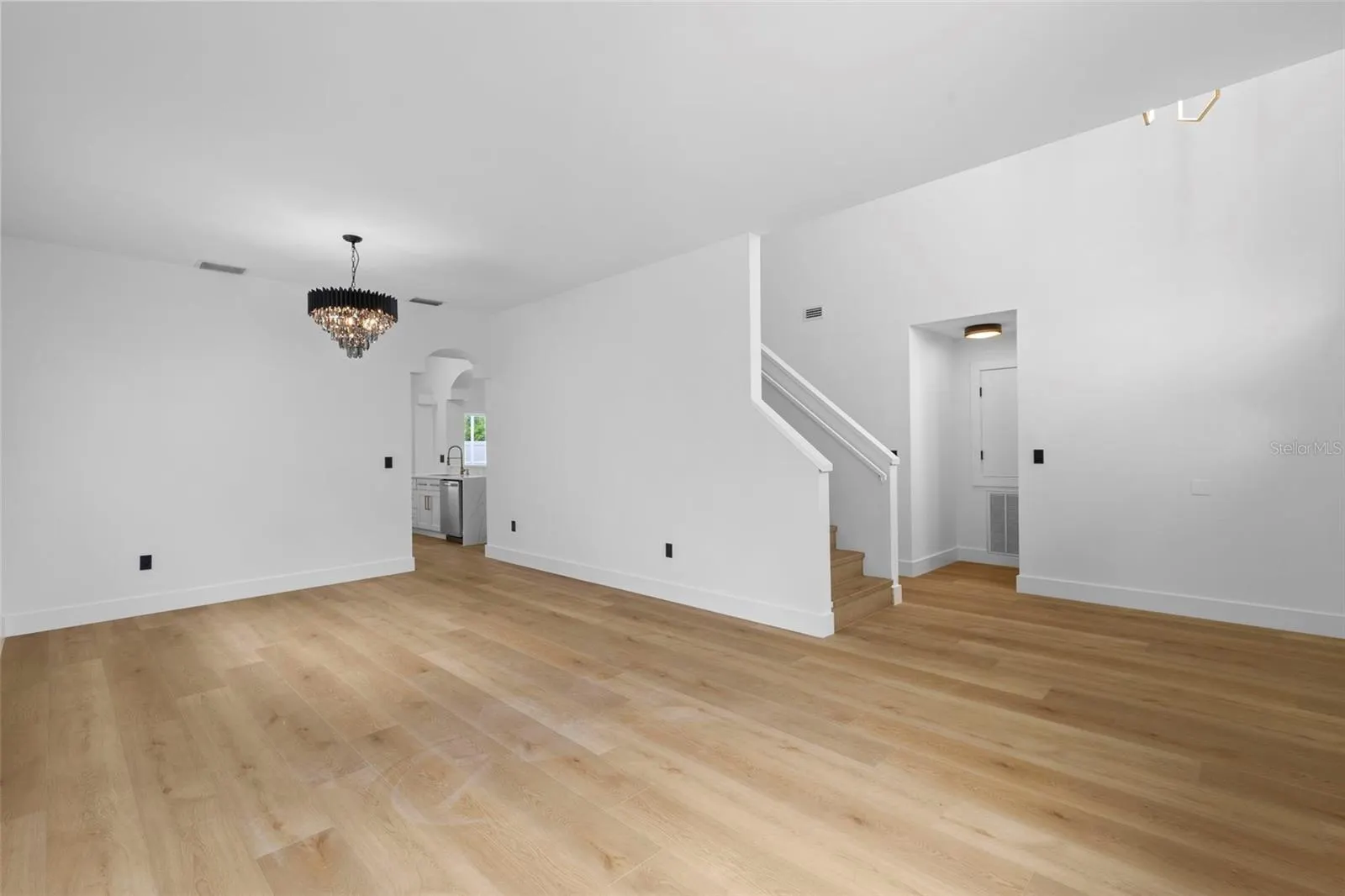 1338 FLAXWOOD AVE