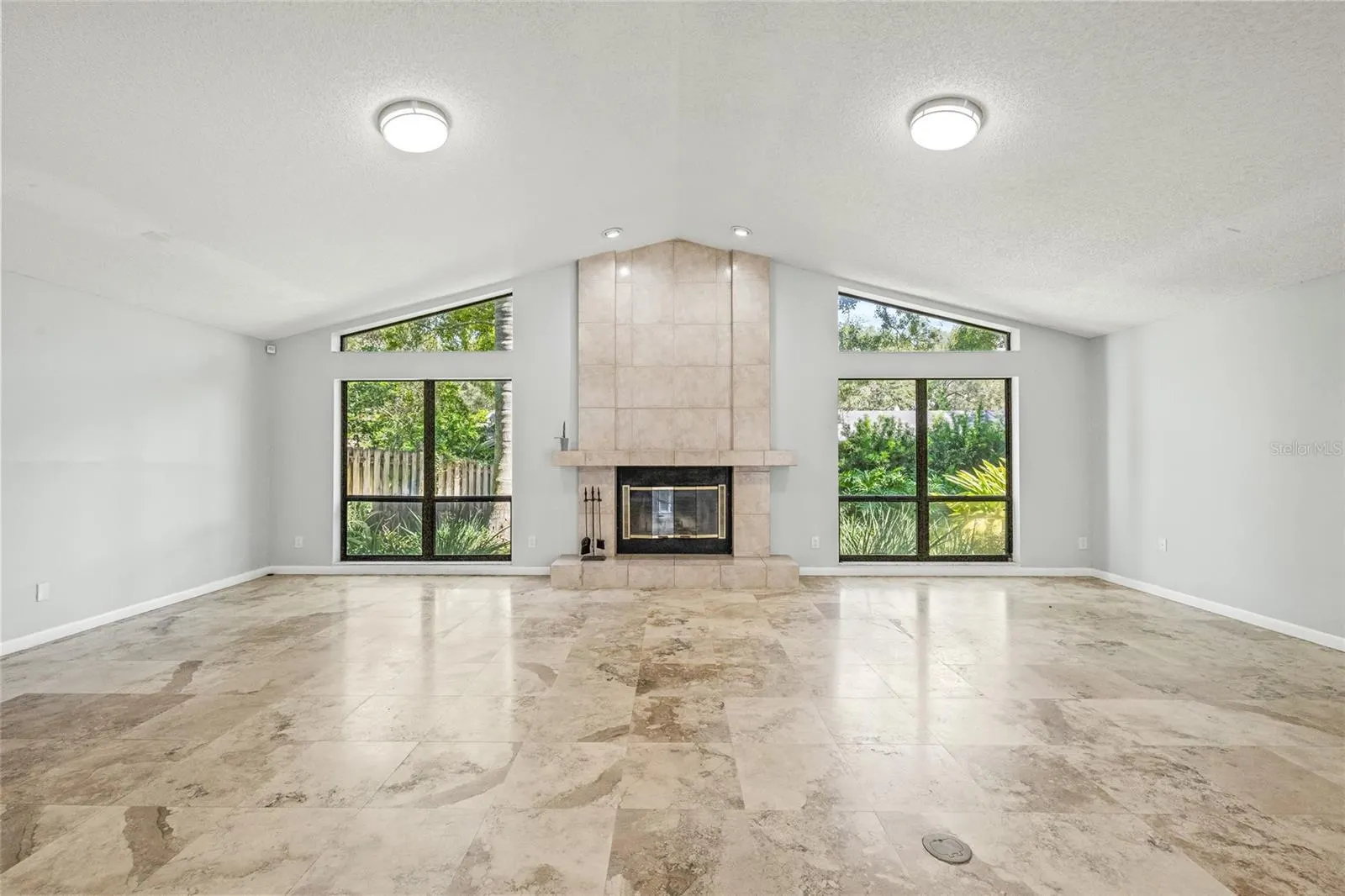 2939 CHANCERY LN
