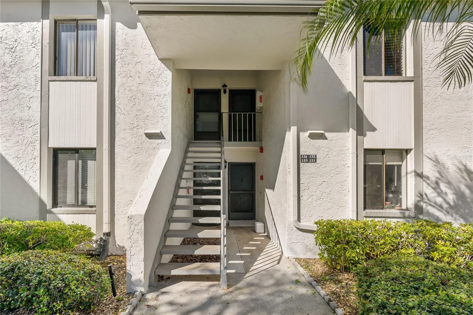 122 E CYPRESS CT #122, #122