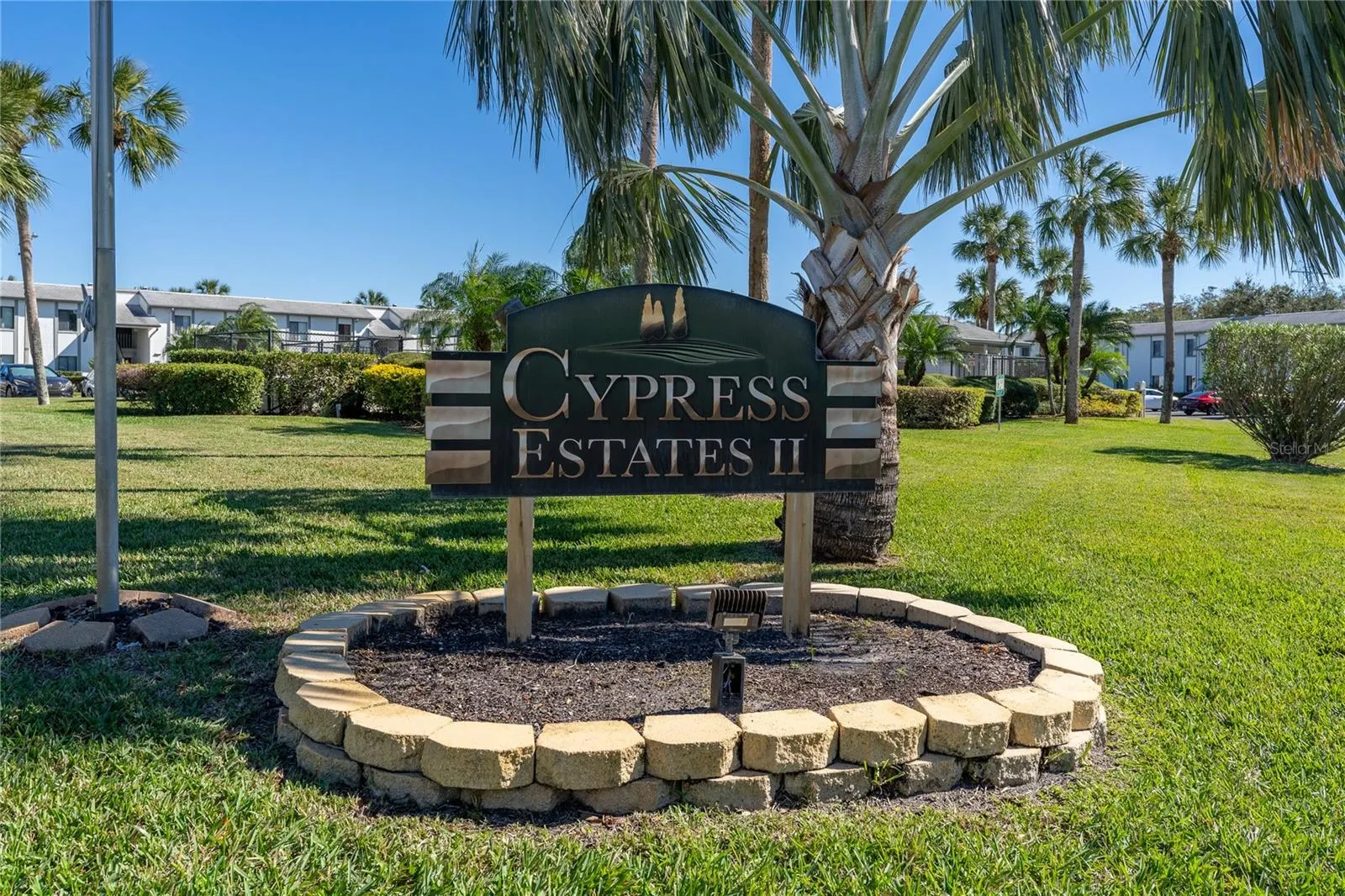 122 E CYPRESS CT #122, #122