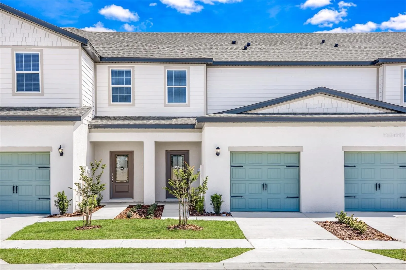702 POPPY LN
