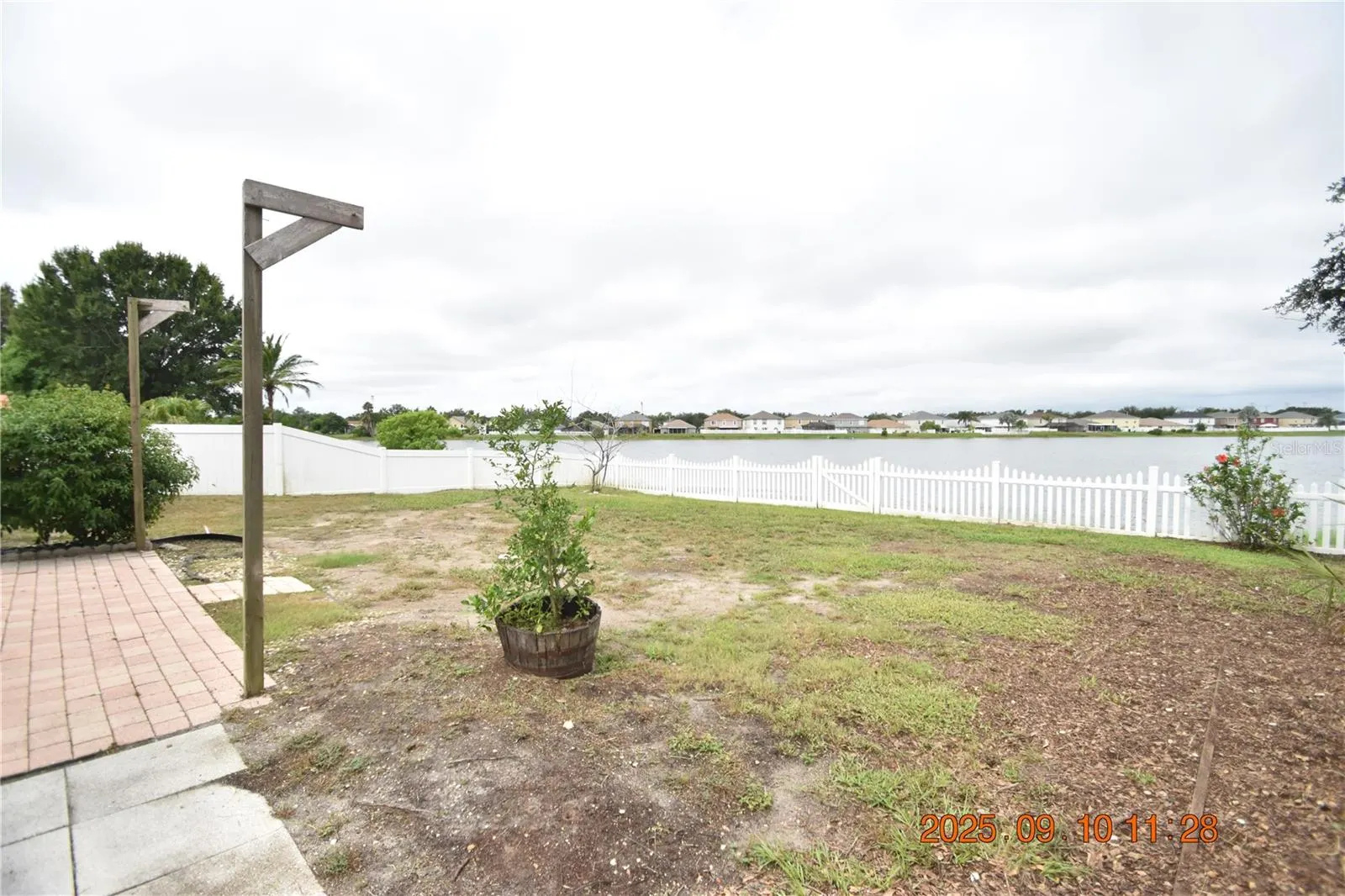 12913 LAKE VISTA DR