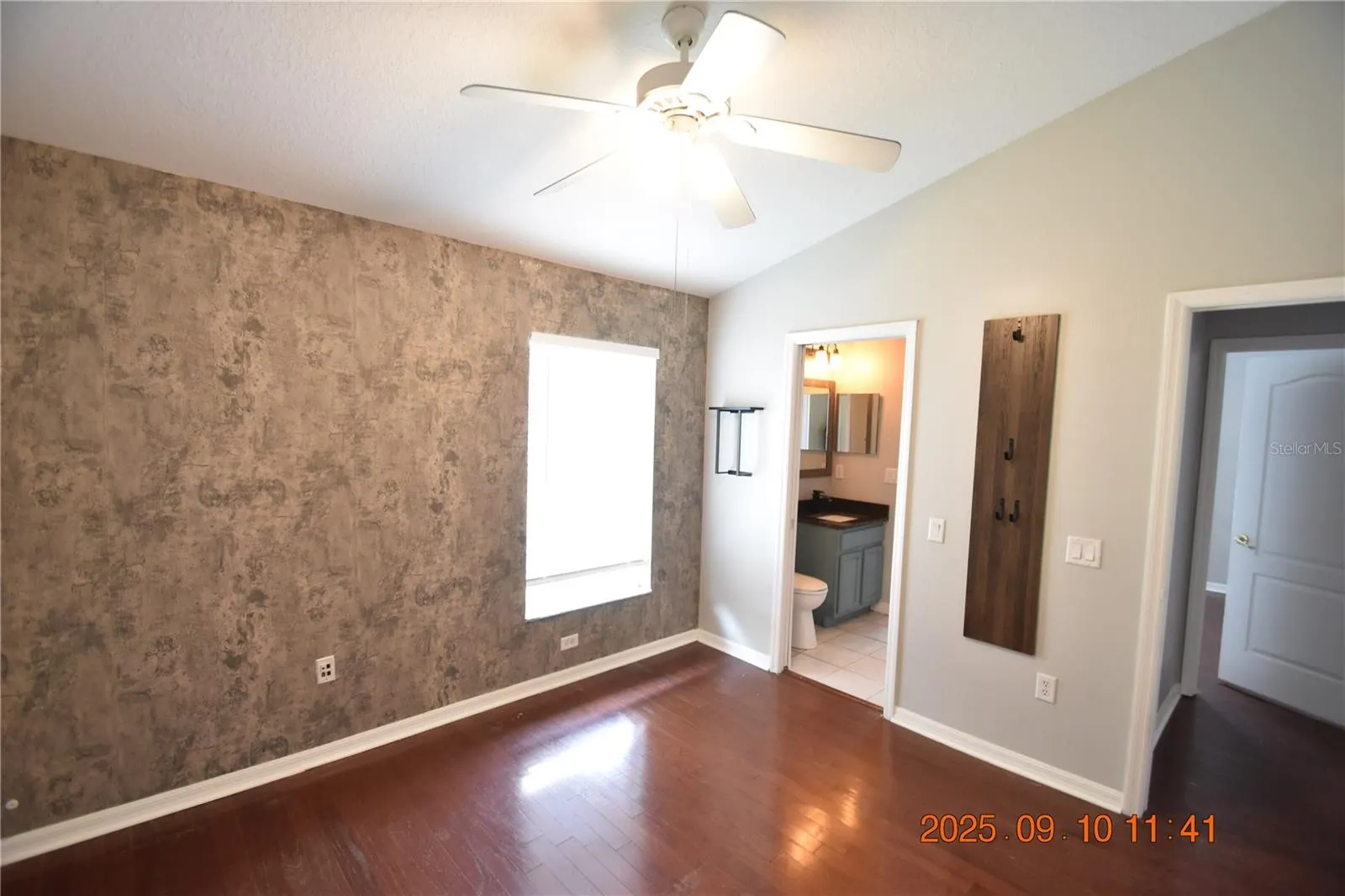 12913 LAKE VISTA DR