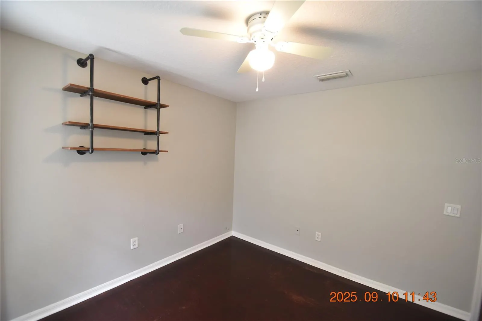 12913 LAKE VISTA DR