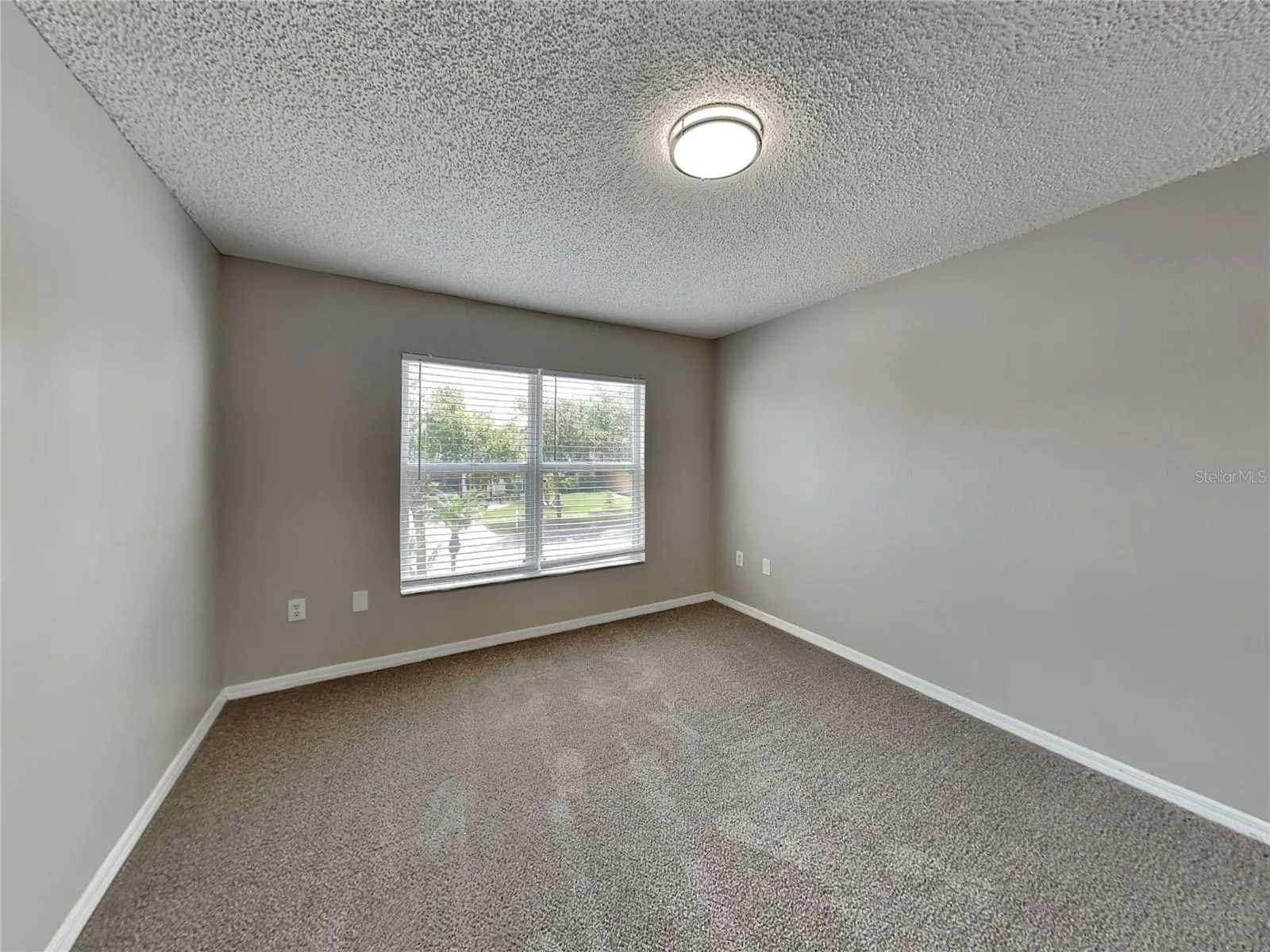 12610 LAKE VISTA DR