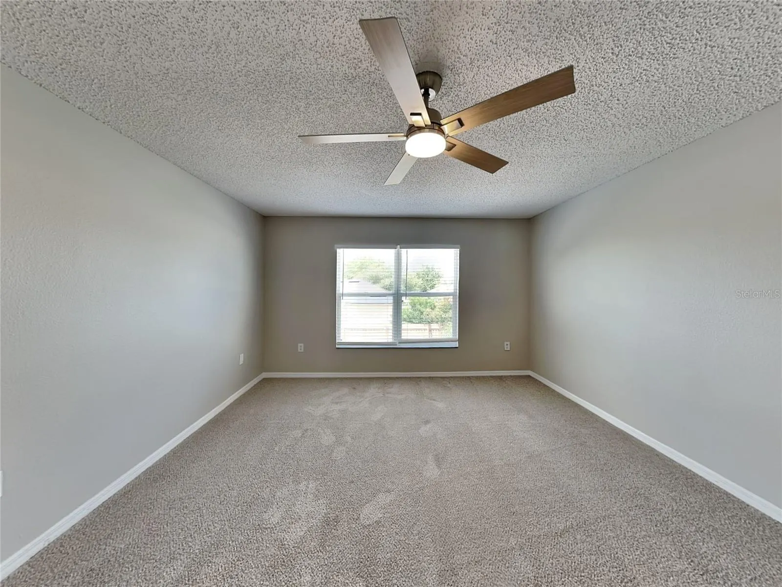 12610 LAKE VISTA DR