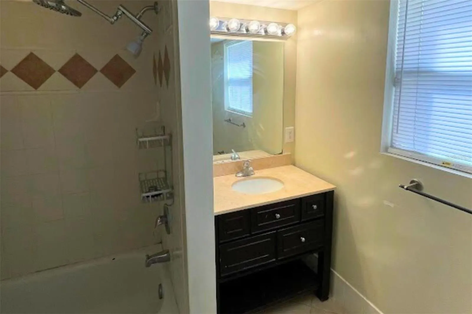 1375 DREW ST #103, #103
