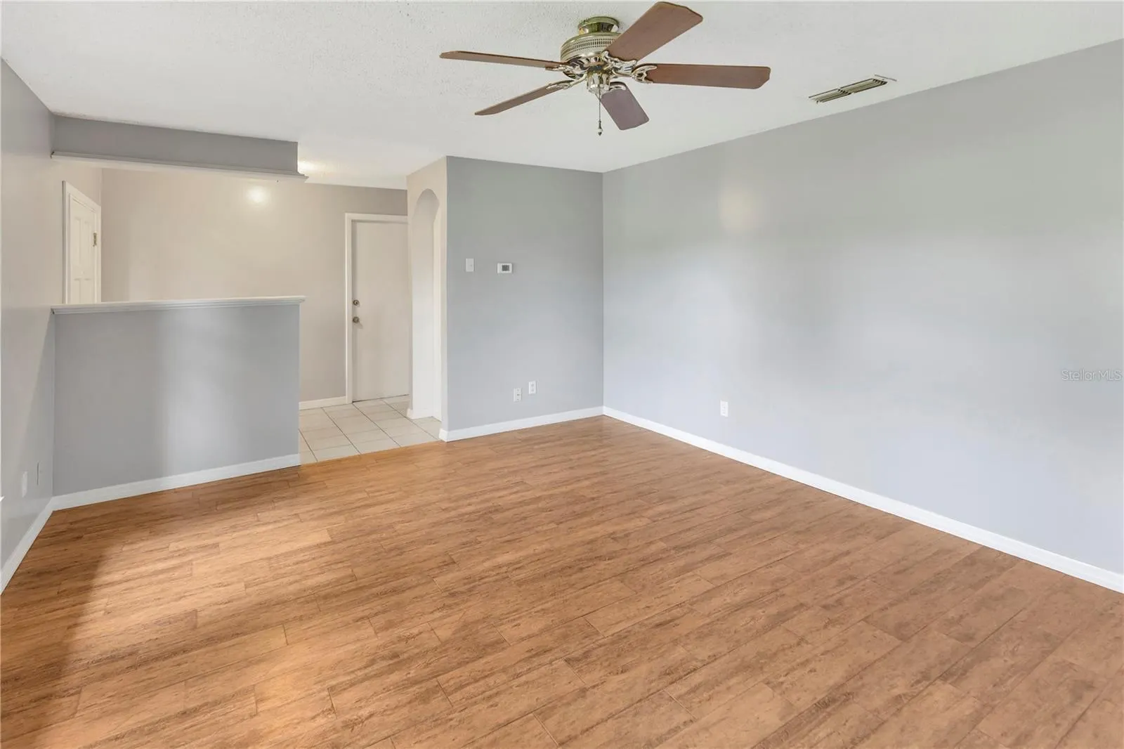 802 CENTERWOOD CT