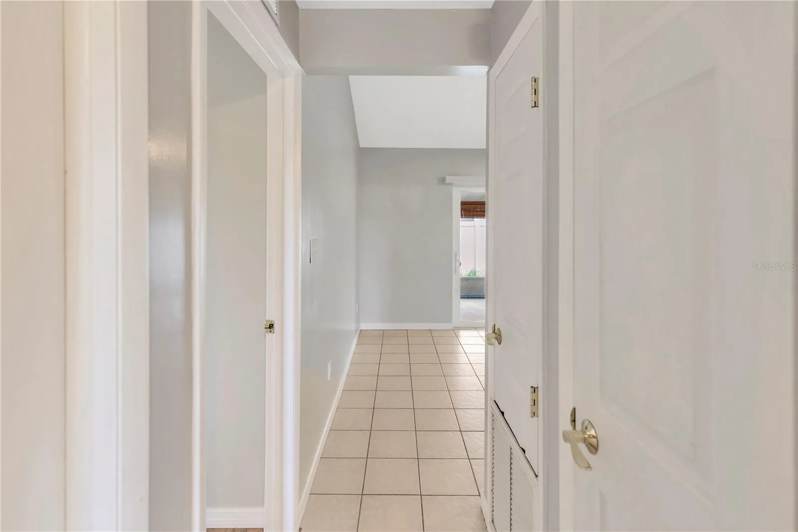 802 CENTERWOOD CT