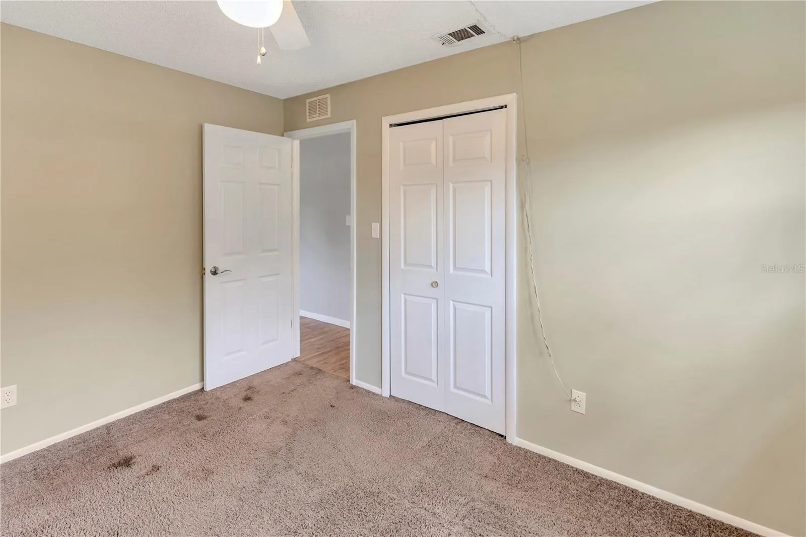 802 CENTERWOOD CT