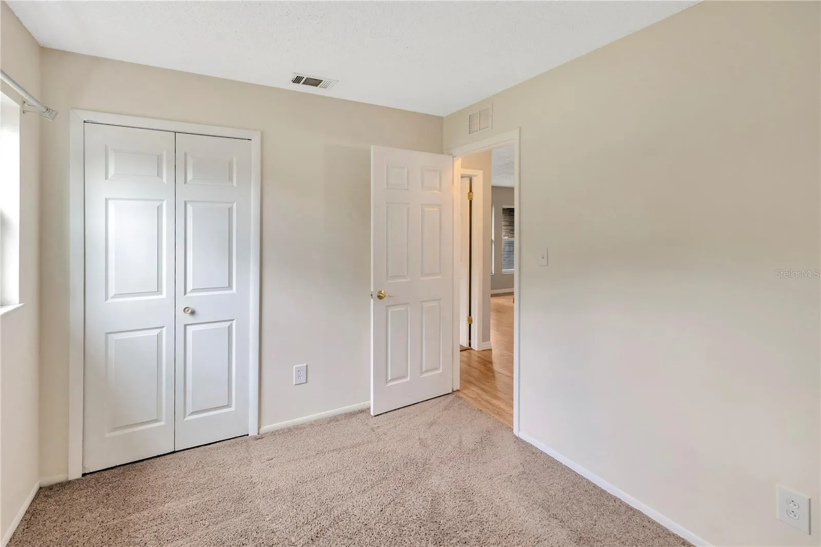802 CENTERWOOD CT