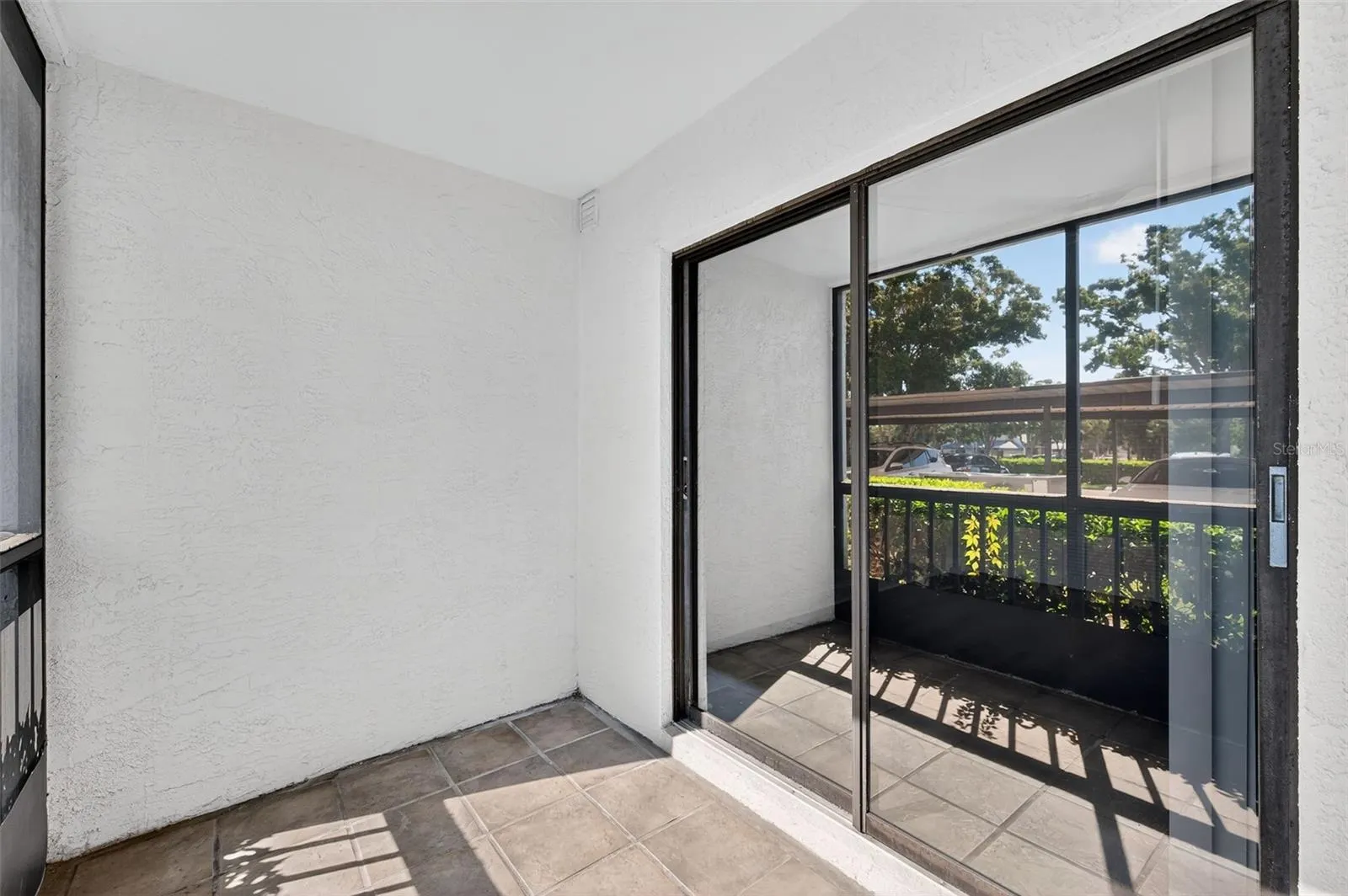 2595 COUNTRYSIDE BLVD #8106, #8106