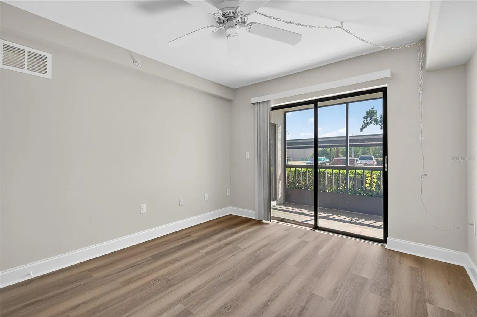 2595 COUNTRYSIDE BLVD #8106, #8106