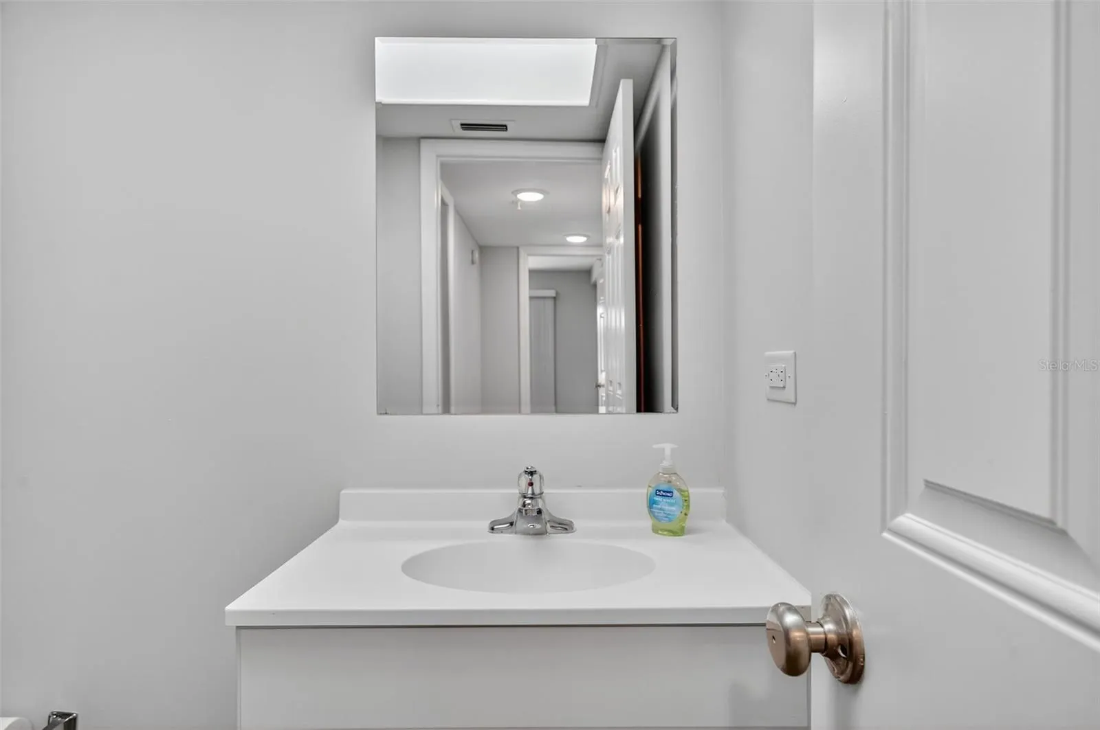 2595 COUNTRYSIDE BLVD #8106, #8106