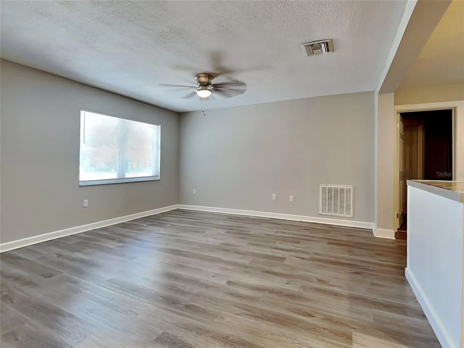 105 RAVENWAY DR