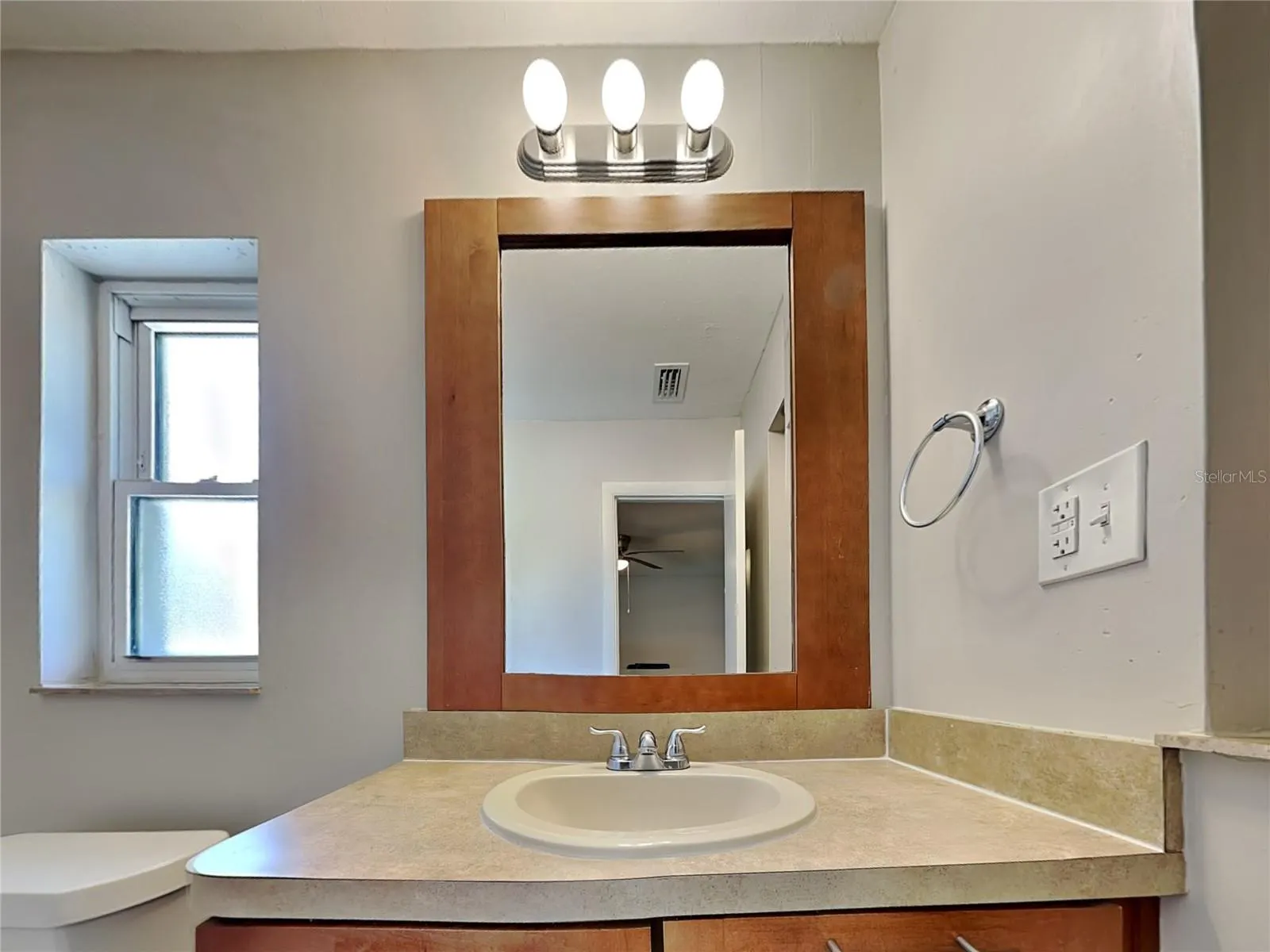 105 RAVENWAY DR