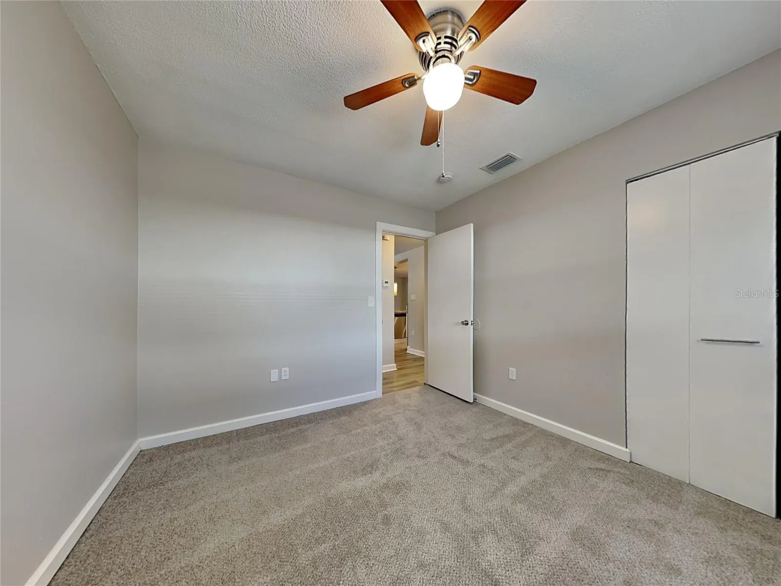 105 RAVENWAY DR