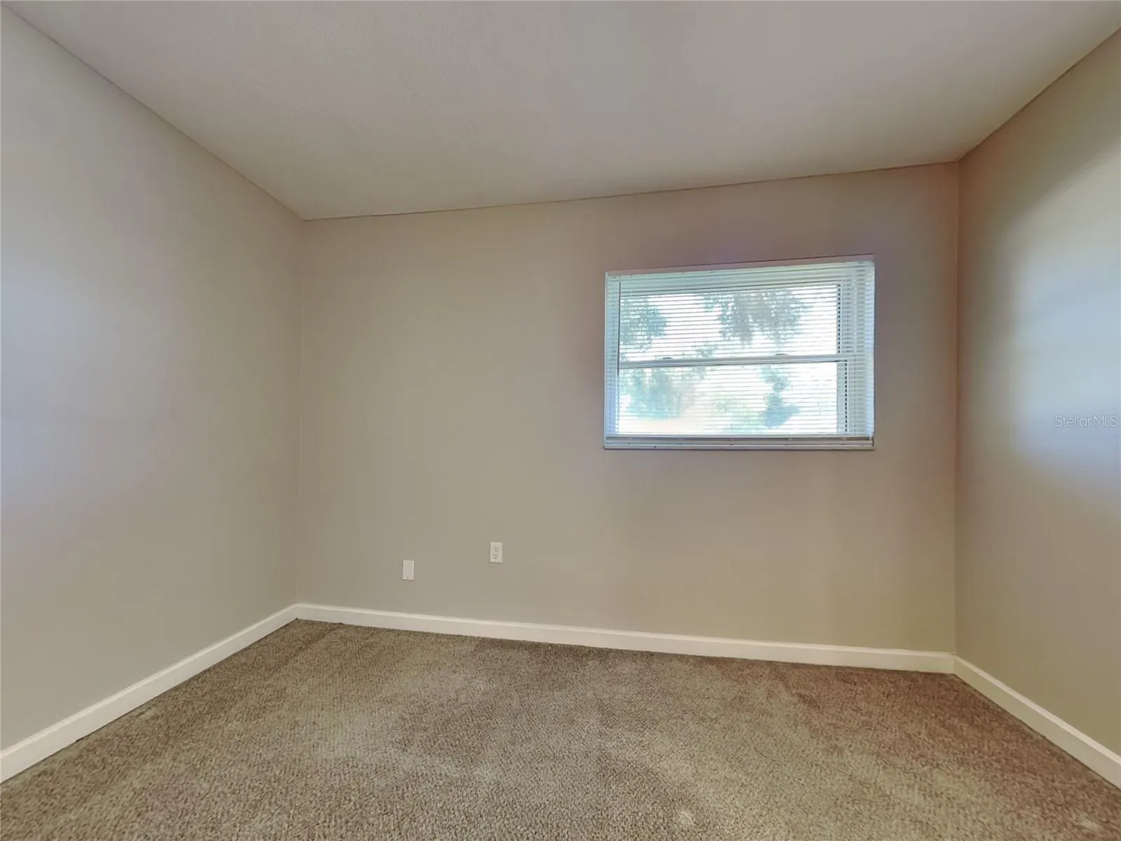 105 RAVENWAY DR