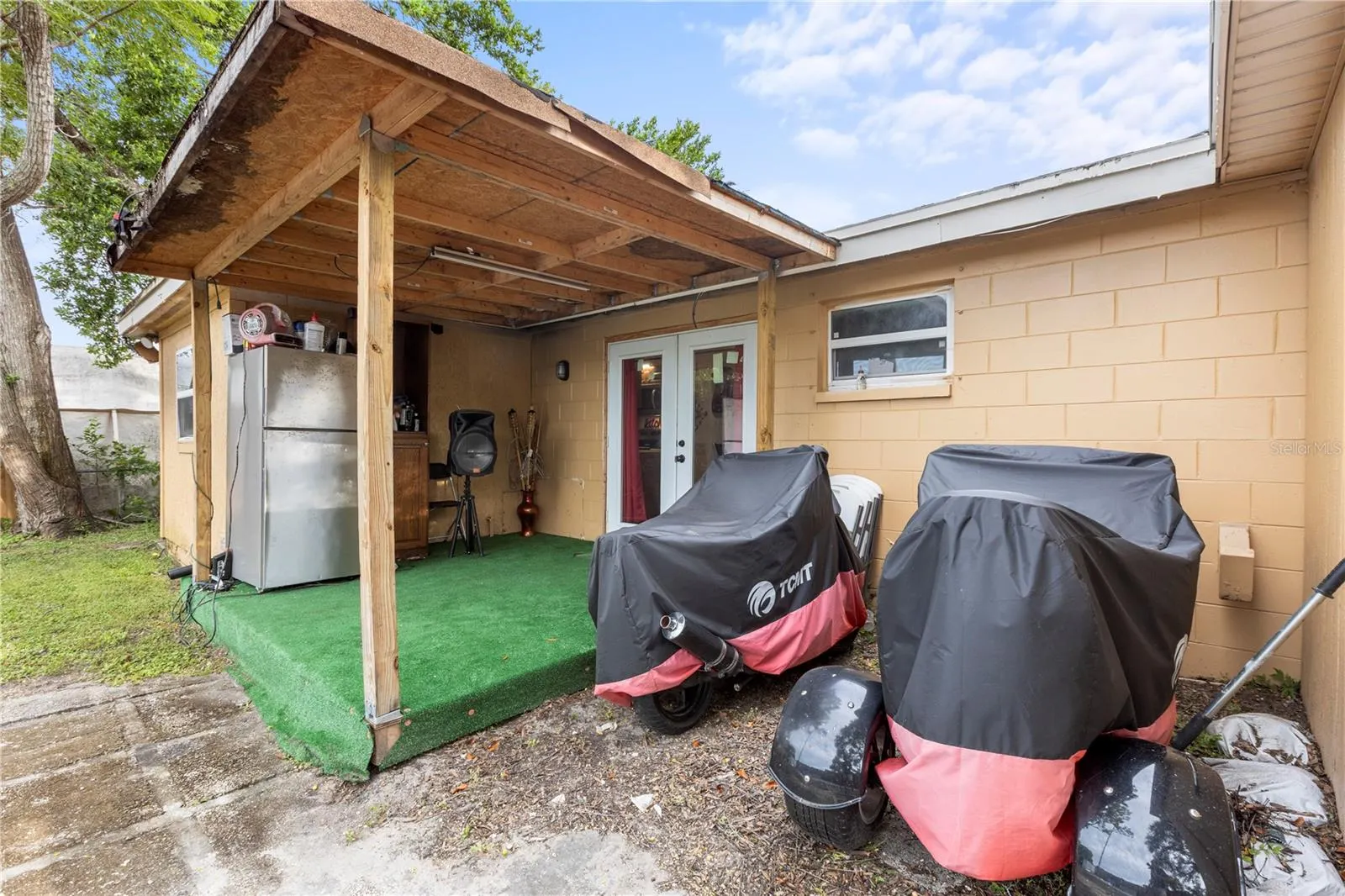 2322 E 111TH AVE