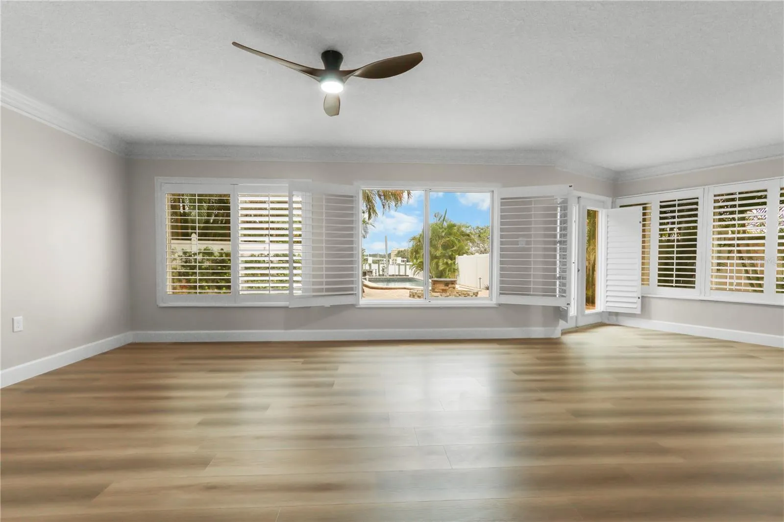 111 DRIFTWOOD LN