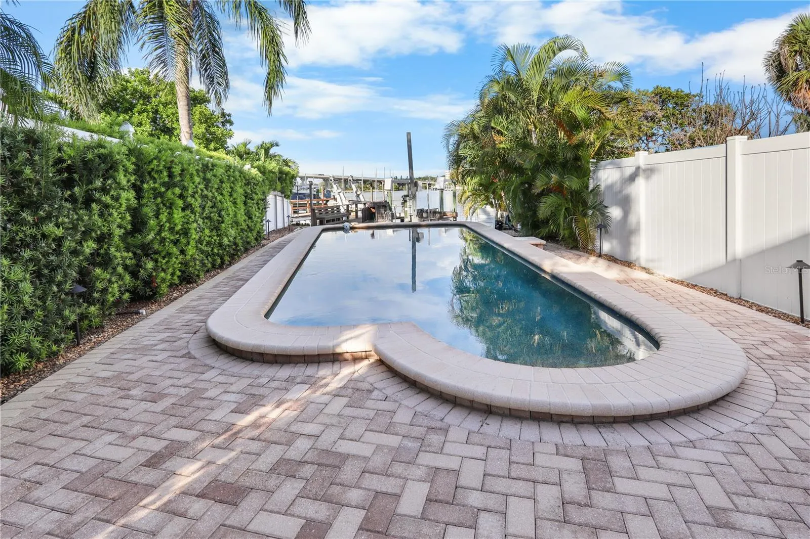 111 DRIFTWOOD LN