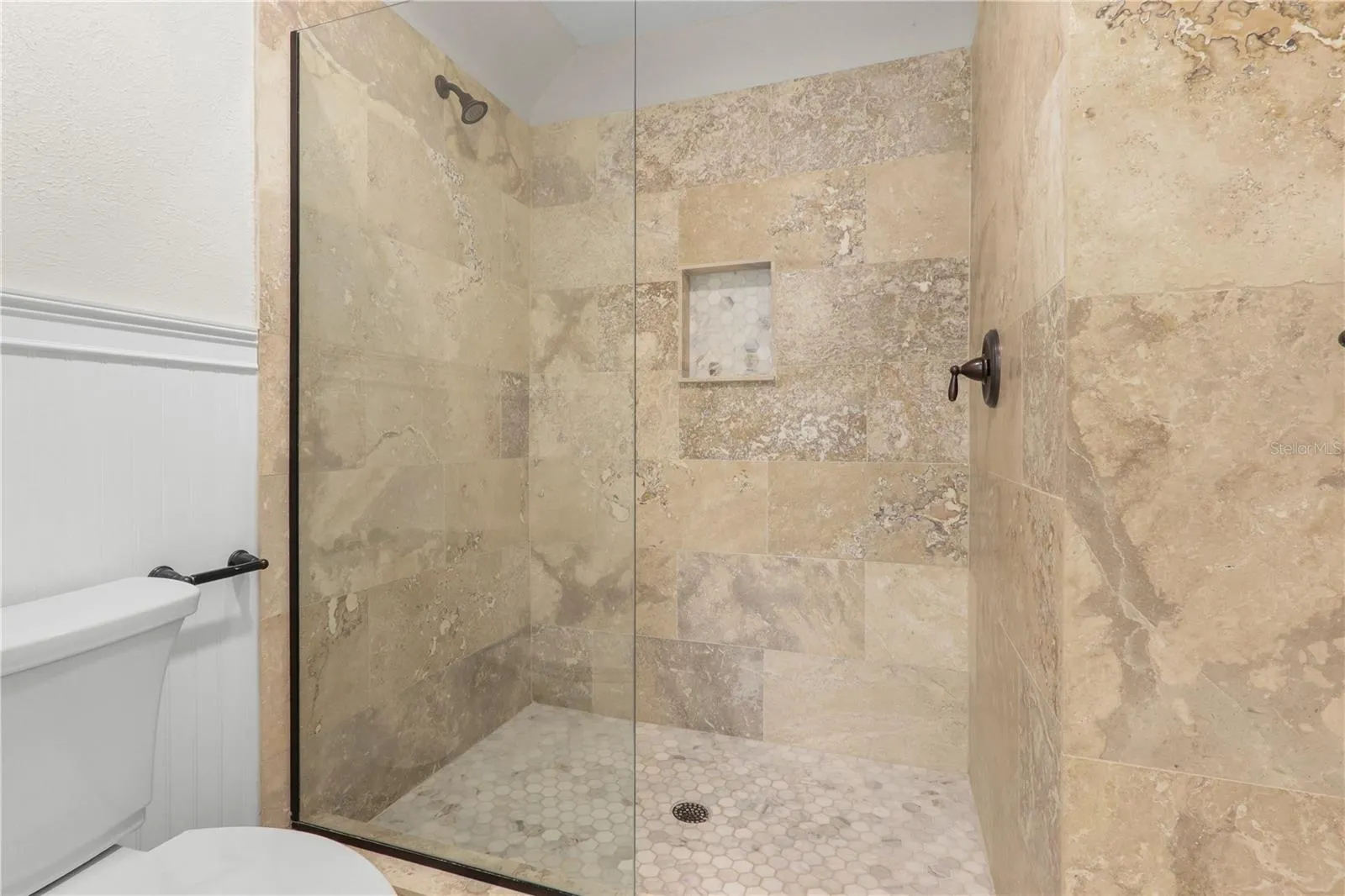 111 DRIFTWOOD LN