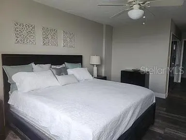 400 ISLAND WAY #512, #512