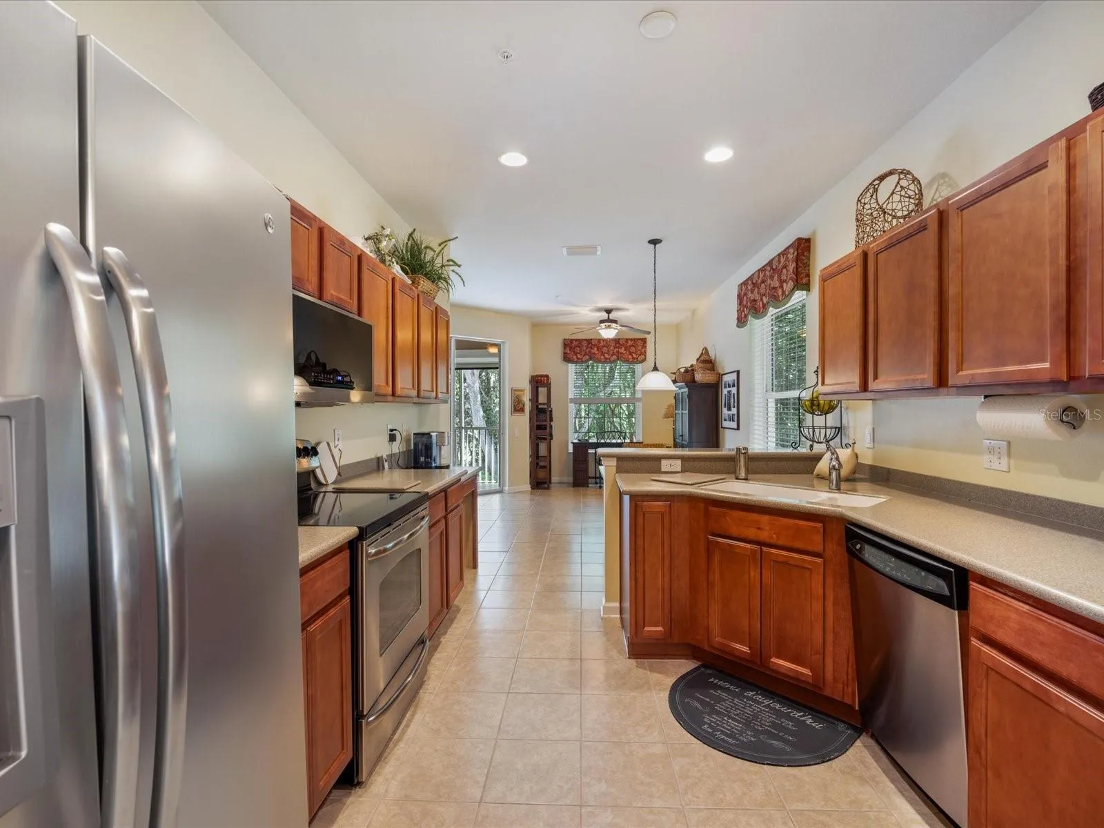 828 LANTERN WAY #828, #828