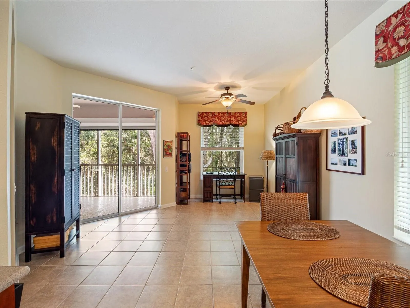 828 LANTERN WAY #828, #828