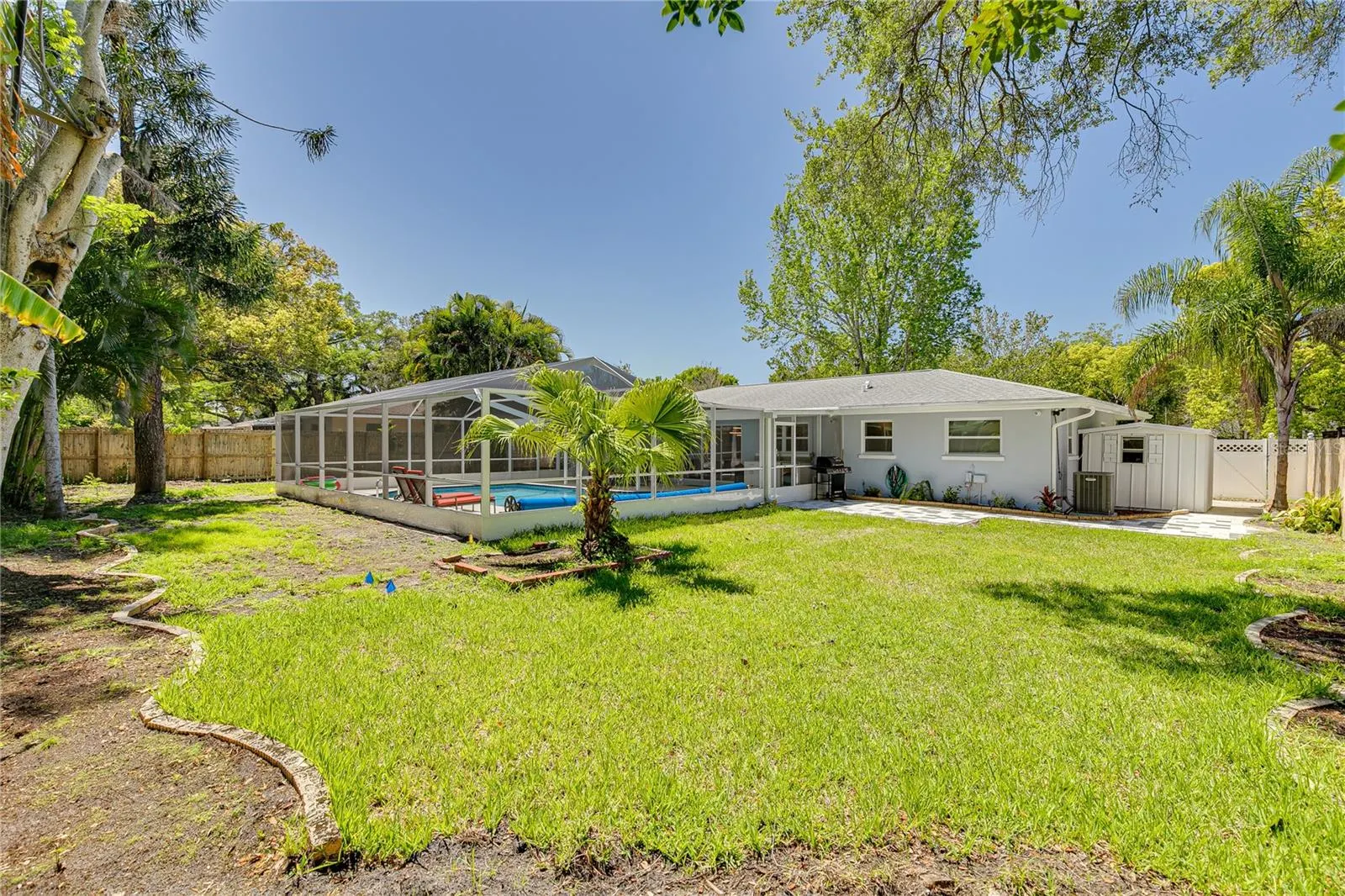 513 FOREST PKWY E