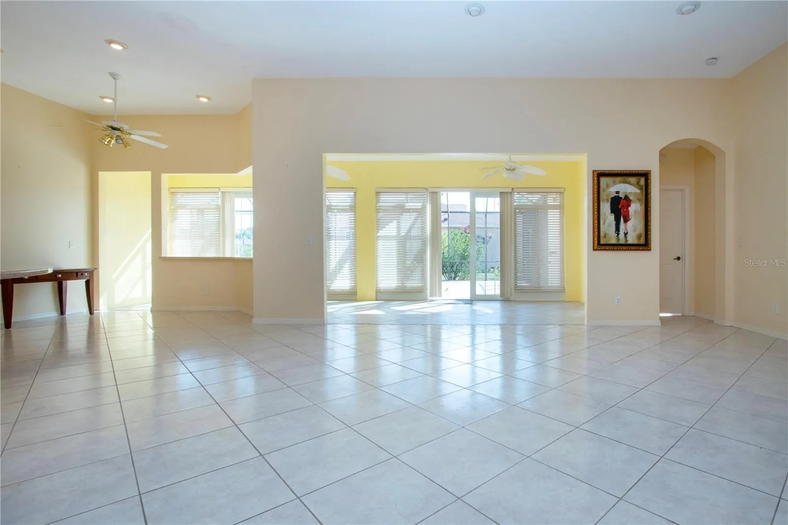 1115 SIGNATURE DR