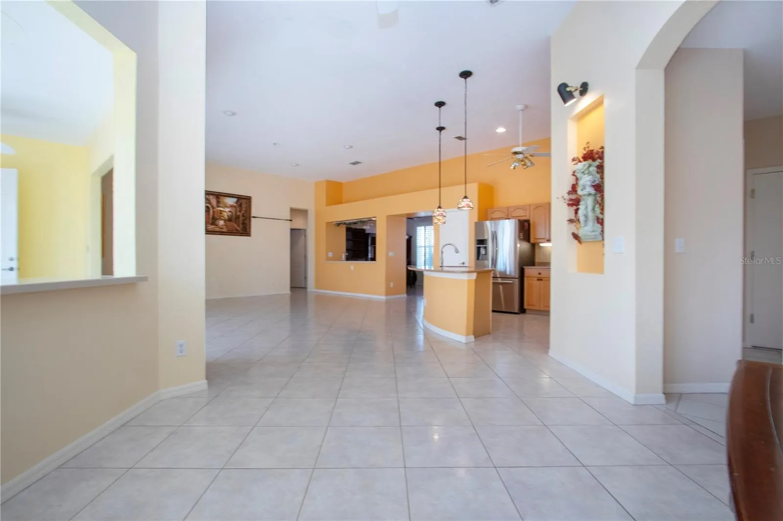 1115 SIGNATURE DR