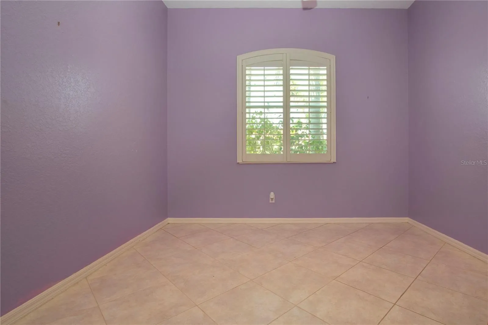 1115 SIGNATURE DR