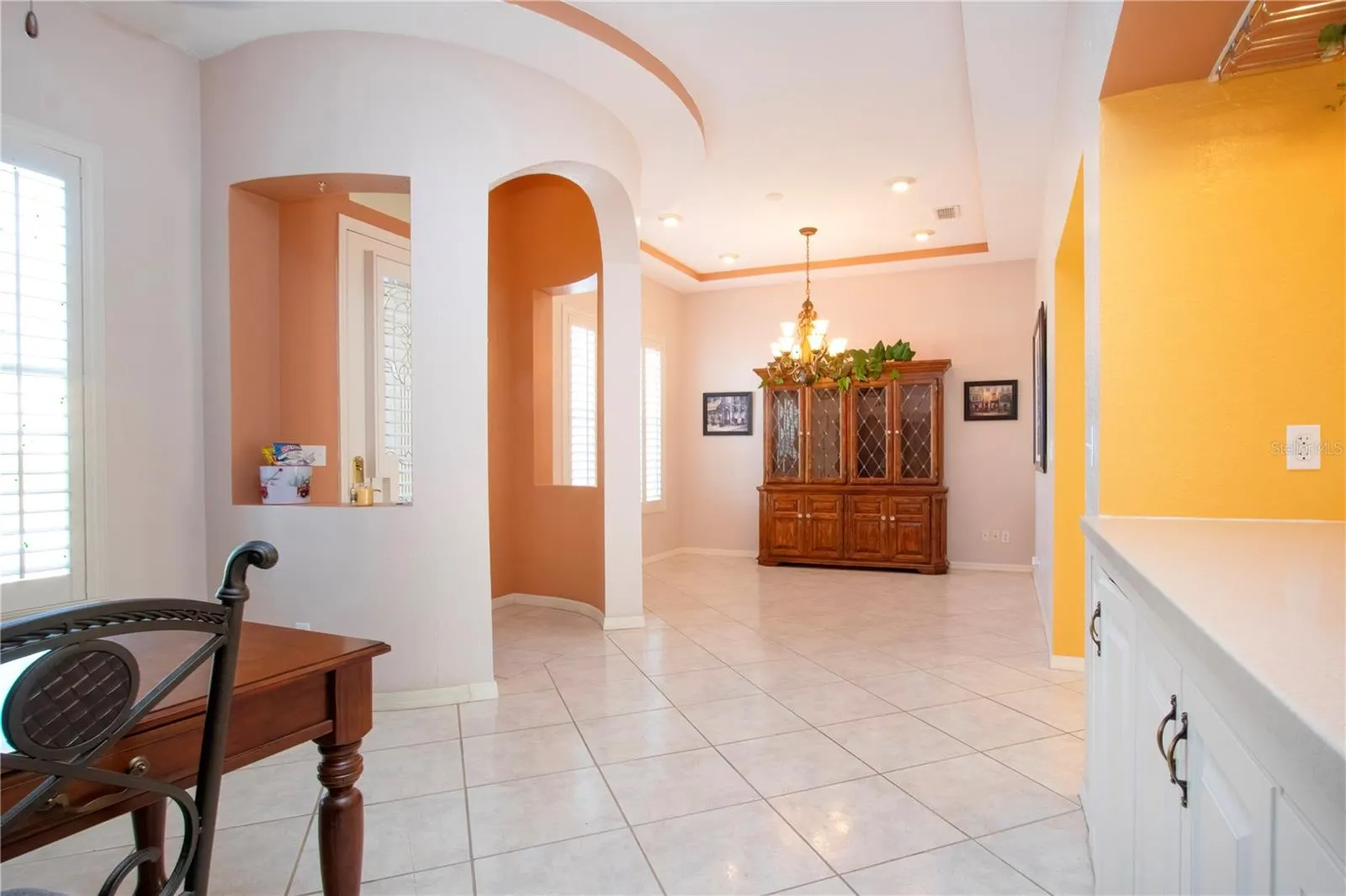 1115 SIGNATURE DR