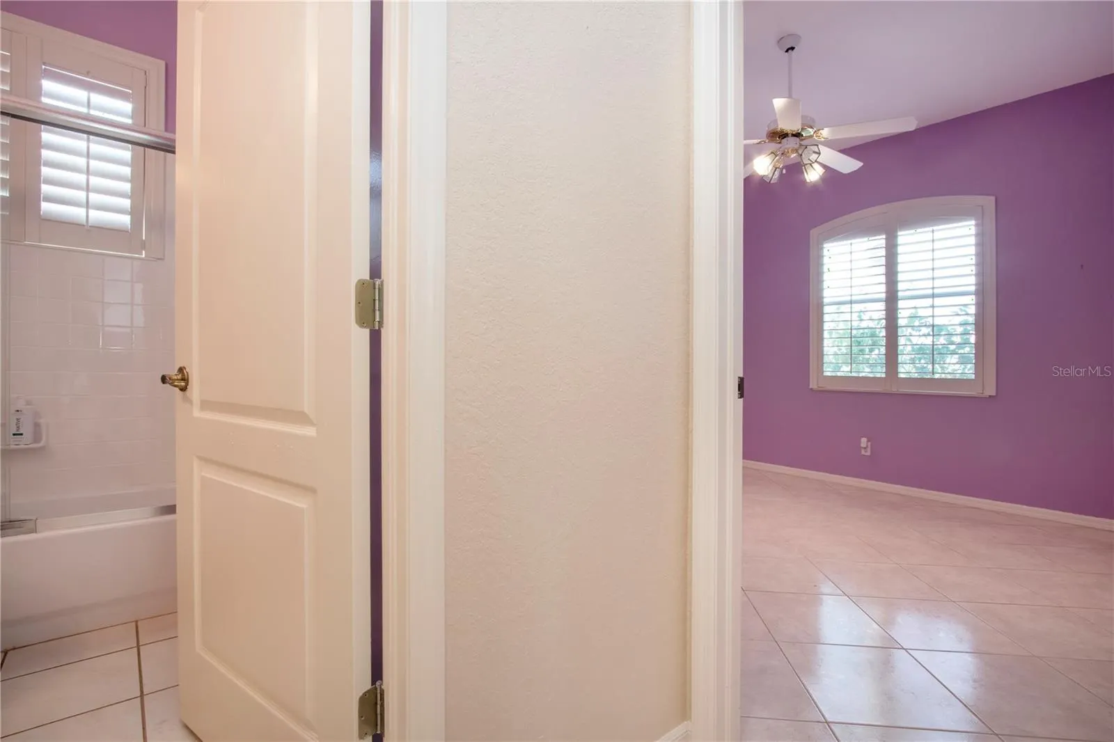 1115 SIGNATURE DR