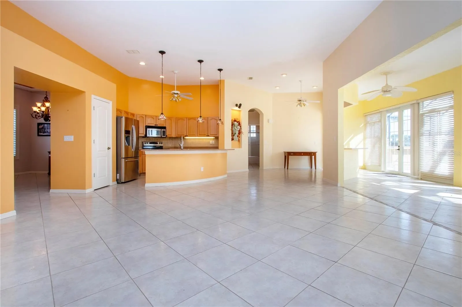 1115 SIGNATURE DR