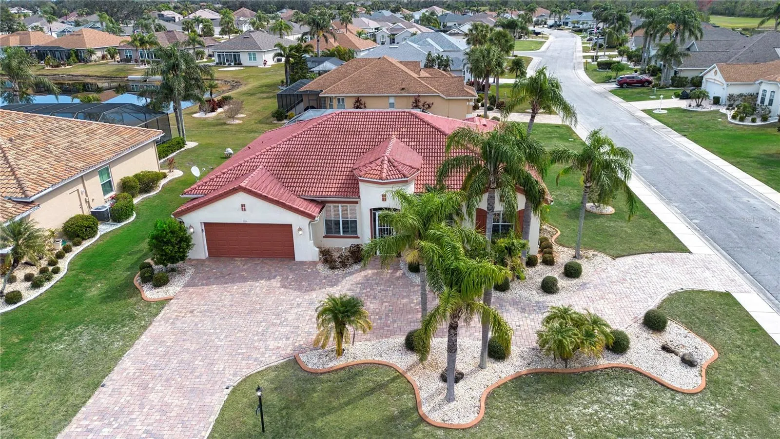 1115 SIGNATURE DR