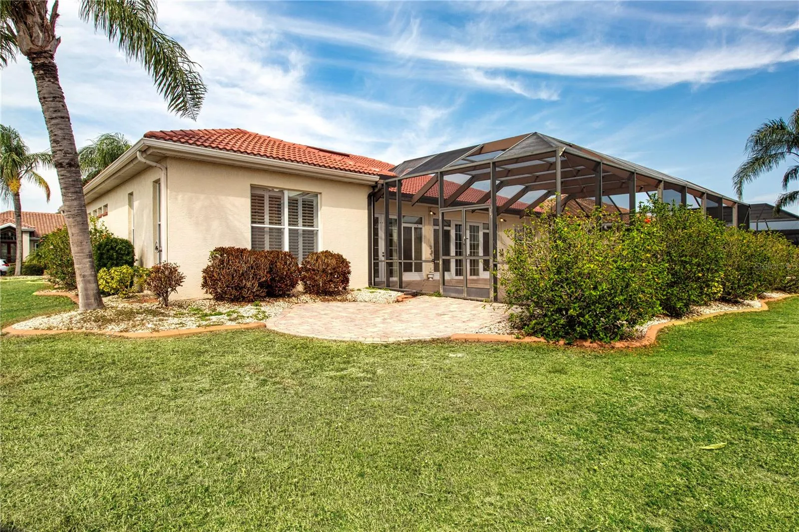 1115 SIGNATURE DR