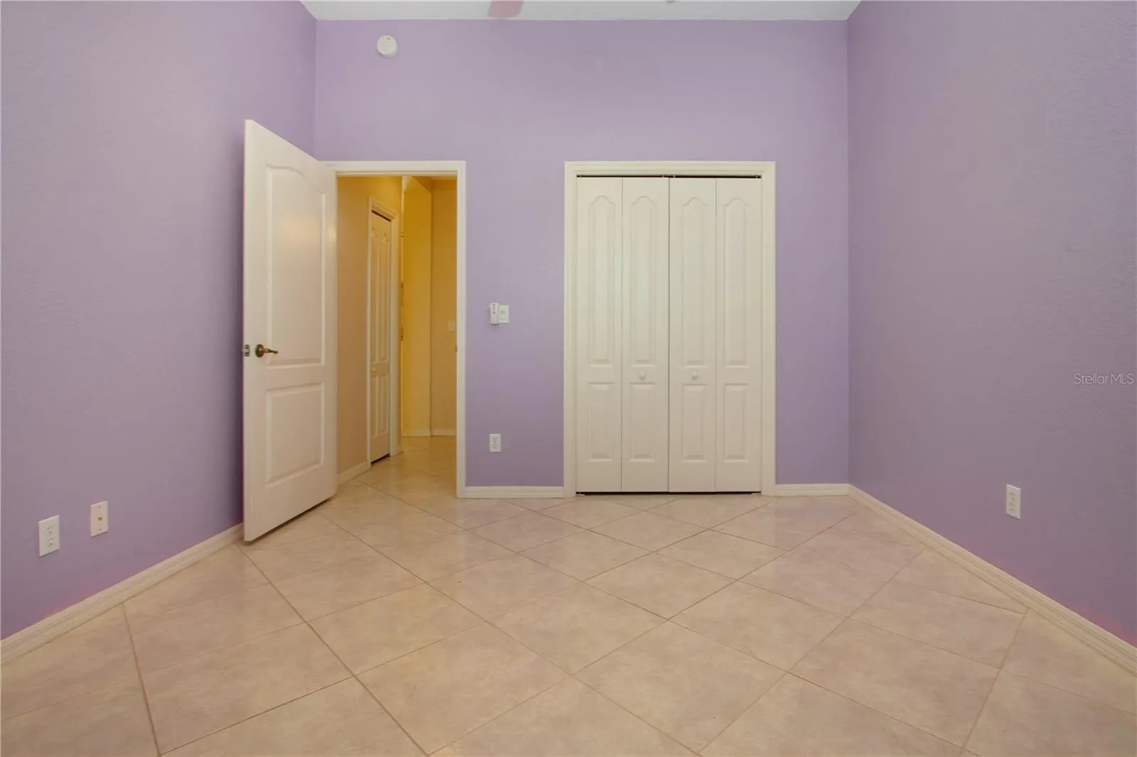 1115 SIGNATURE DR