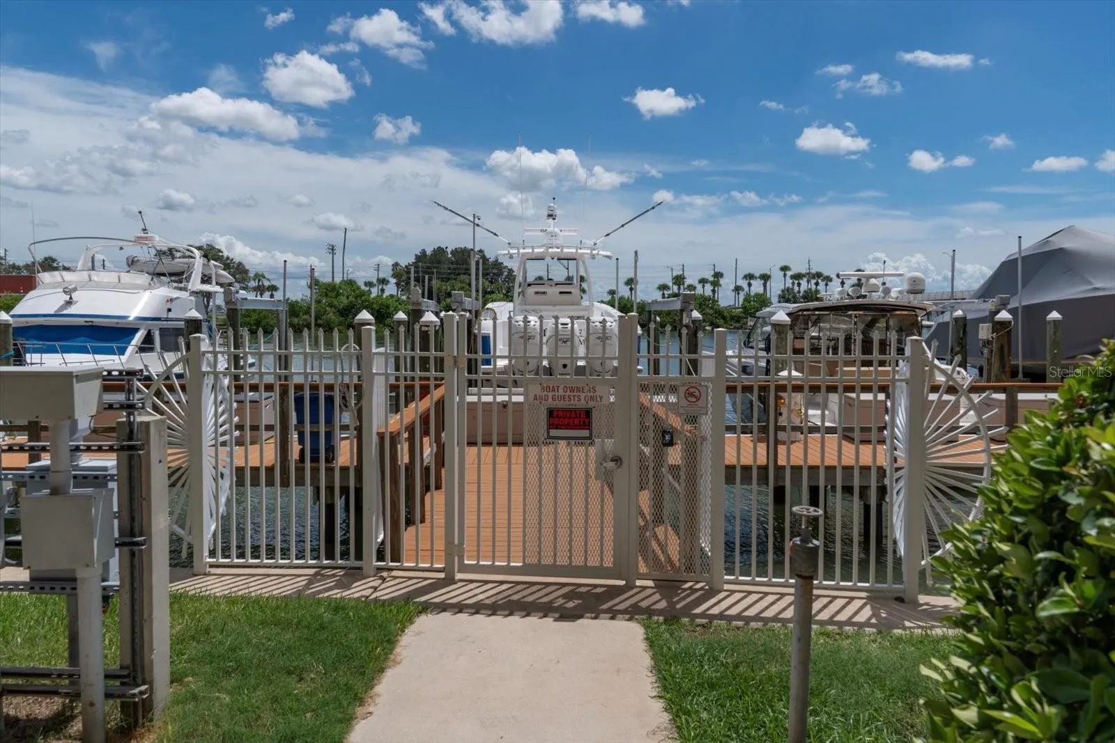 601 AMERICAN LEGION DR #18, #18